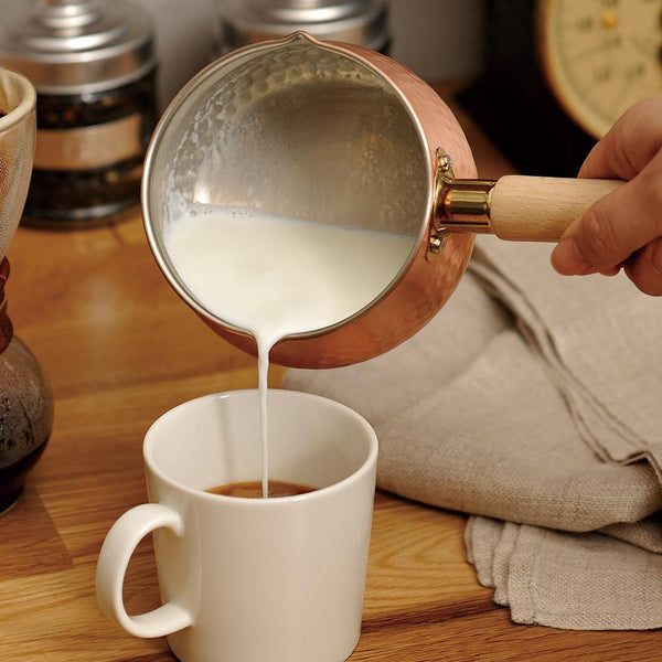 千歳木柄槌目銅ミルクパン12cm注ぎ口付