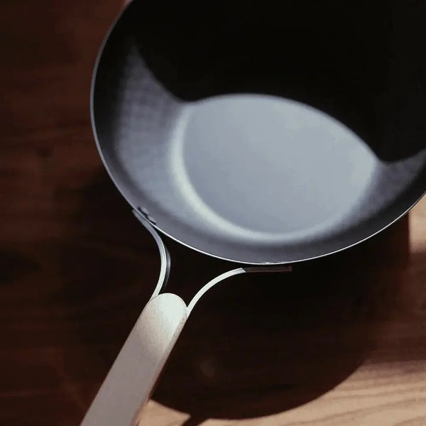 エンツォ 焦げ付かない鉄IHフライパン (2mm厚)