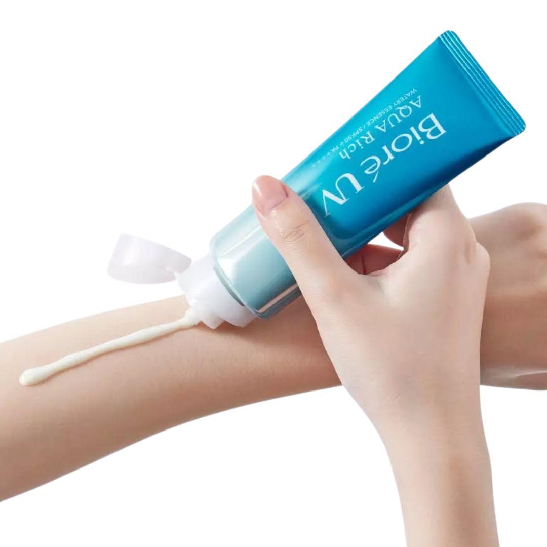 花王 ビオレUV アクアリッチ ウォータリーエッセンス SPF50+ PA++++ 大