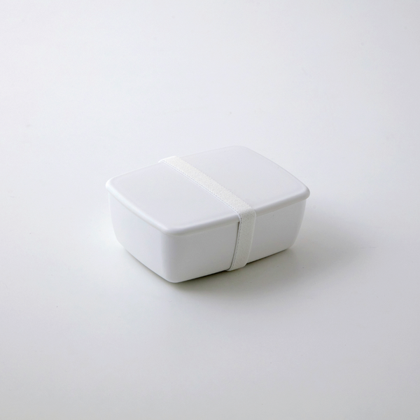 ミニマルなデザインの白い電子レンジ対応弁当箱 大容量 600ml