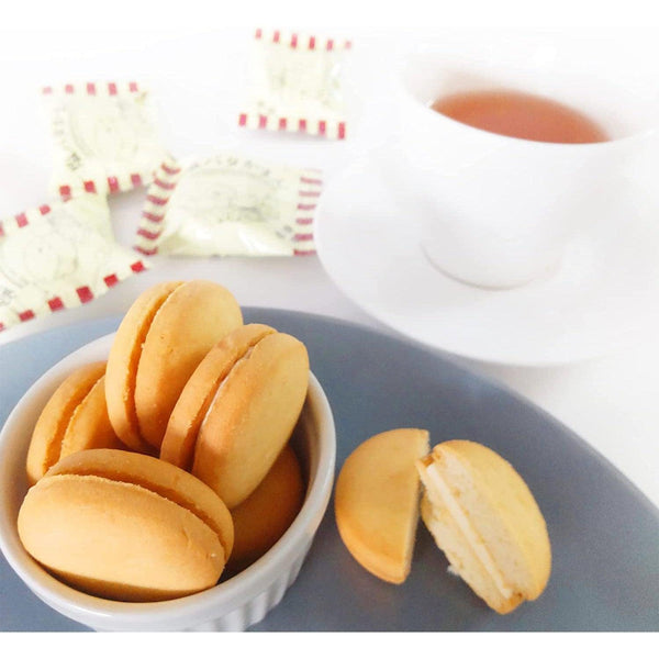 宝製菓 カマンベールチーズ入り塩バターサンドビスケット(3個入り)