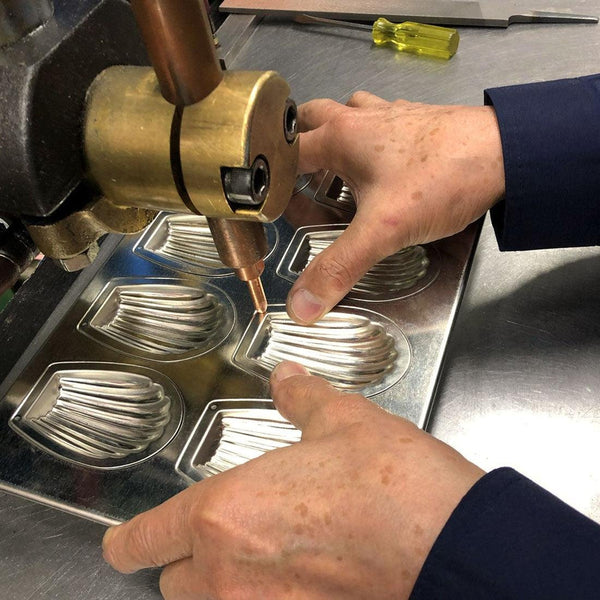 松永 ダブルハートケーキ型(テフロン加工ベーキング型)12穴