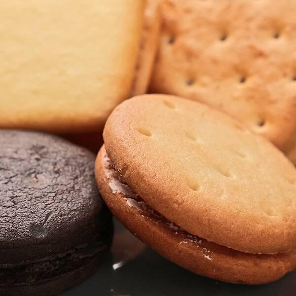 宝製菓 スイートカルテット クリームサンドクッキーアソート 161g