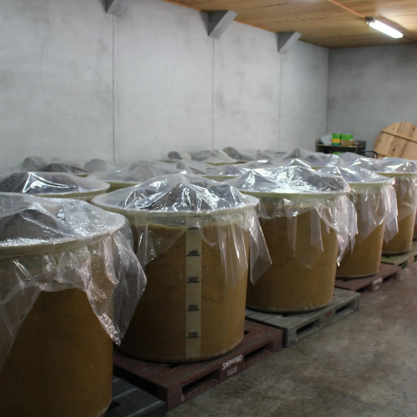 足立醸造 熟成麹米味噌 天然発酵味噌 500g