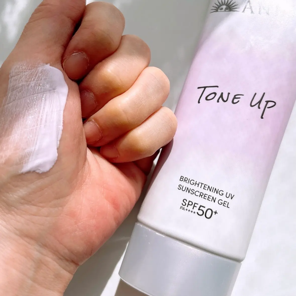 アネッサ スキンブライトニング UVサンスクリーン ジェル N SPF50+ PA++++ 90g