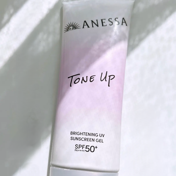 アネッサ スキンブライトニング UVサンスクリーン ジェル N SPF50+ PA++++ 90g