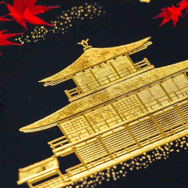 黒と金箔のポストカード 紅葉の金閣寺