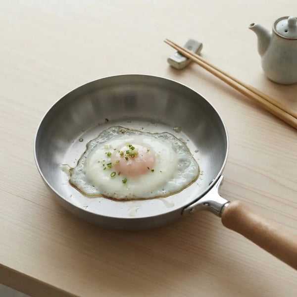 千歳 IH対応 鉄製フライパン 木製ハンドル 18cm