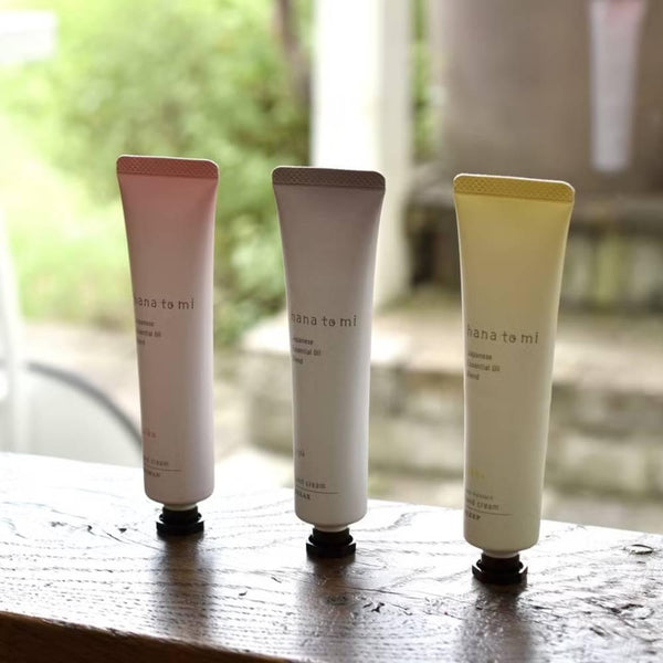 花と美 ハンドクリーム 梅花 スイートフローラル ラベンダー×ローズ 50g