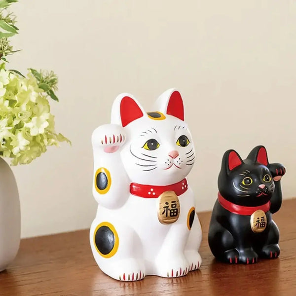 手作りの日本の招き猫 陶器製置物 ホワイト 12.5cm