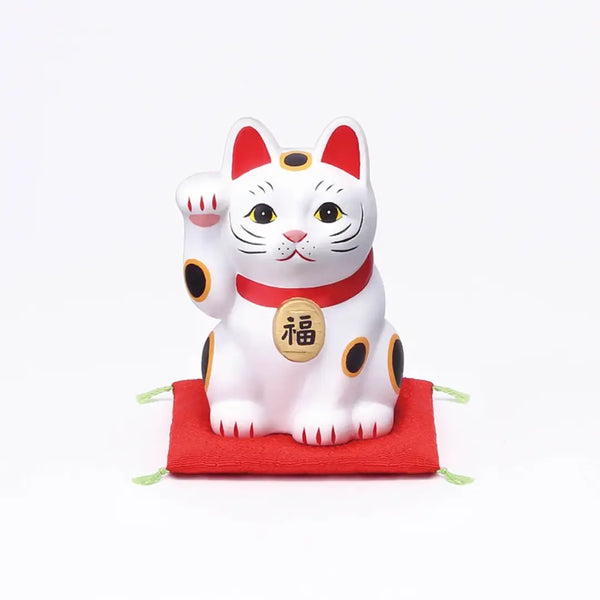 手作りの日本の招き猫 陶器製置物 ホワイト 8cm
