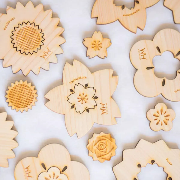 ひのきコースター 天然木ひまわり柄 90mm