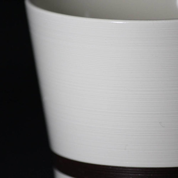 Isuke ドリンクカップ ブラッシュドシルバーデザイン 樹脂製タンブラー