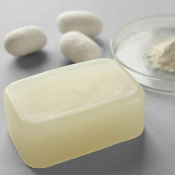 絹屋シルク石鹸 うるおい美容石鹸 シルクパウダー配合 100g