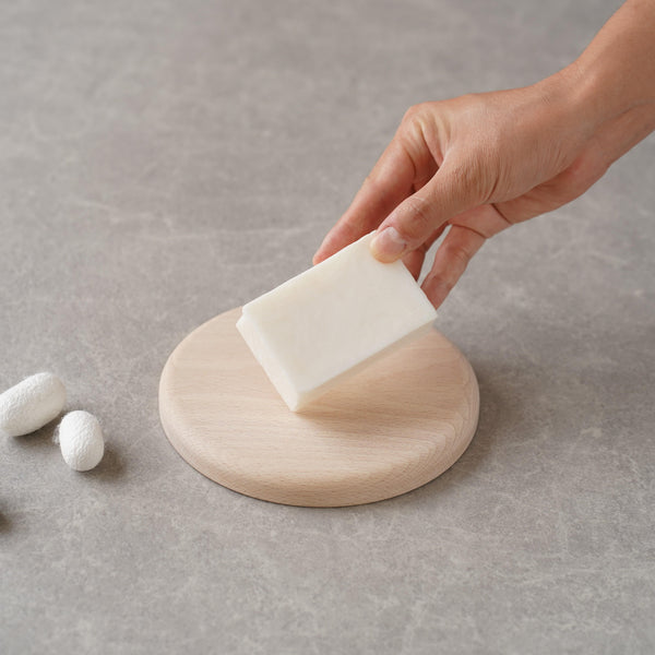 絹屋シルク石鹸 うるおい美容石鹸 シルクパウダー配合 100g