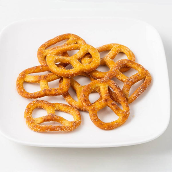 ミスターイト 全粒粉ベイクドプレッツェル チェダーチーズ味（6個入り）