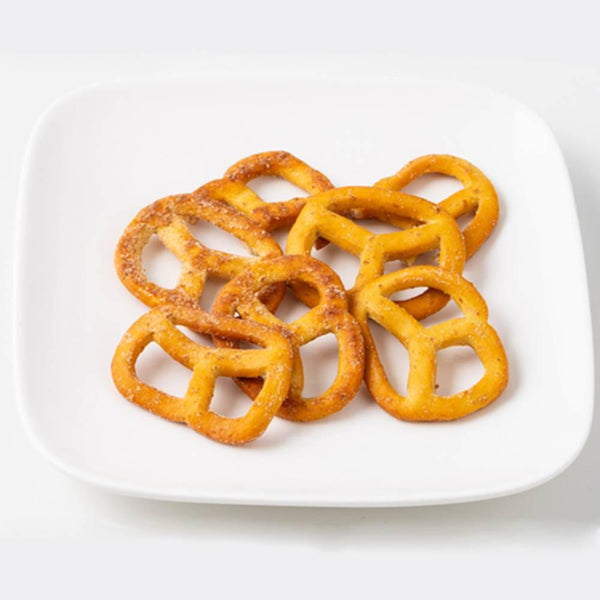 ミスターイトー 全粒粉焼きプレッツェル 塩わさび味（6個入り）