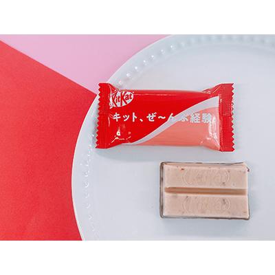ネスレ キットカット ストロベリー＆ミルクチョコレート コンボ キットカット 9本入り