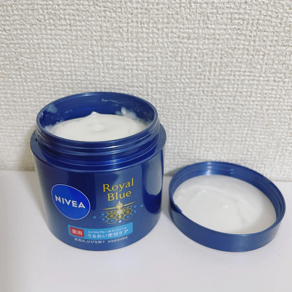 ニベア ロイヤルブルー ボディクリーム 乾燥肌用 160g