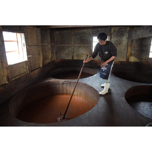 ヤマロク 鶴塩醤油 樽熟成 500ml
